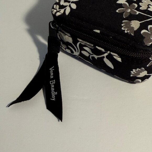 Vera Bradley Black Gray White Zipper Closure Jewelry Case 4.5 x 2.5 x 1.5 inches - Picture 6 of 9